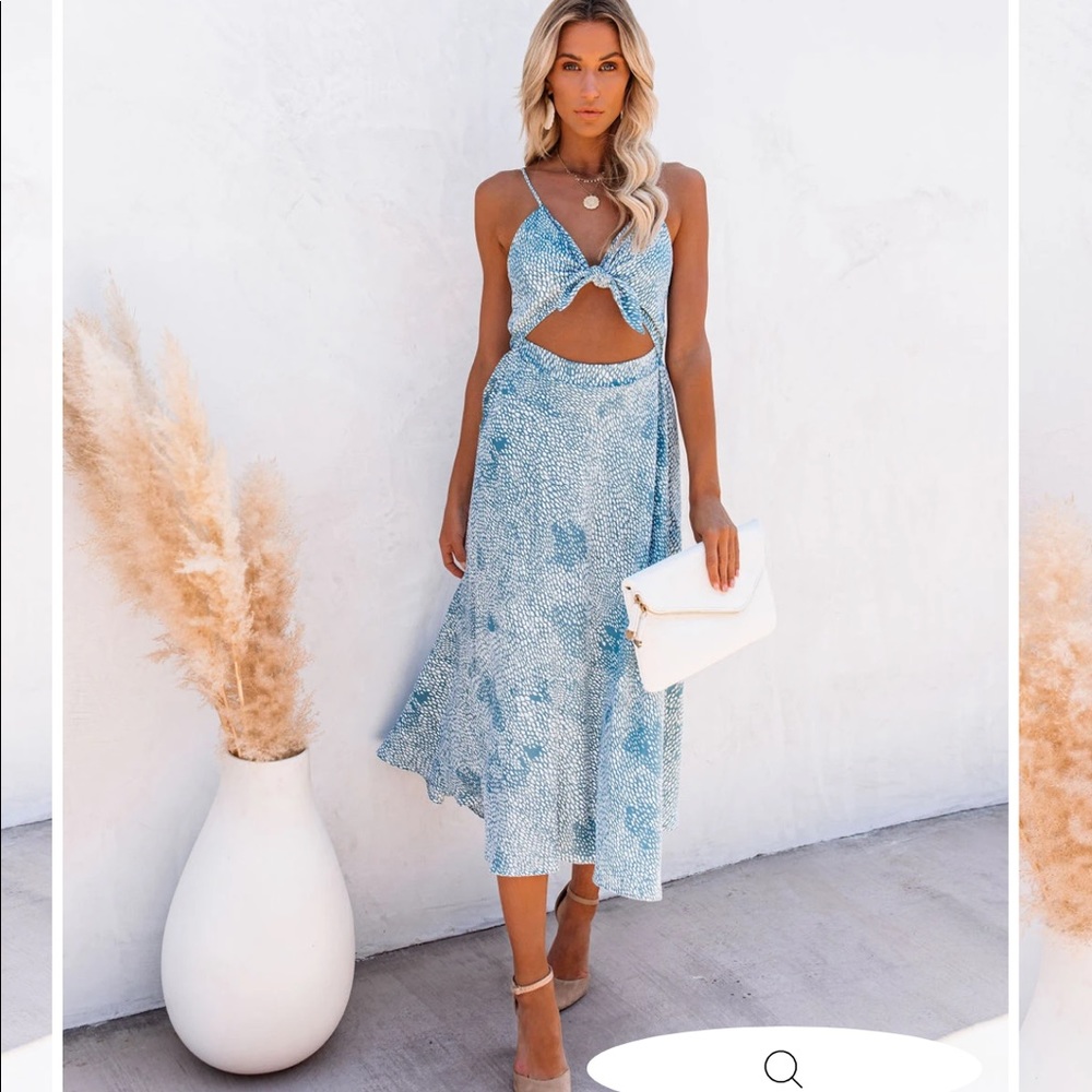 Vici Light Blue Floral Cutout Midi Dress